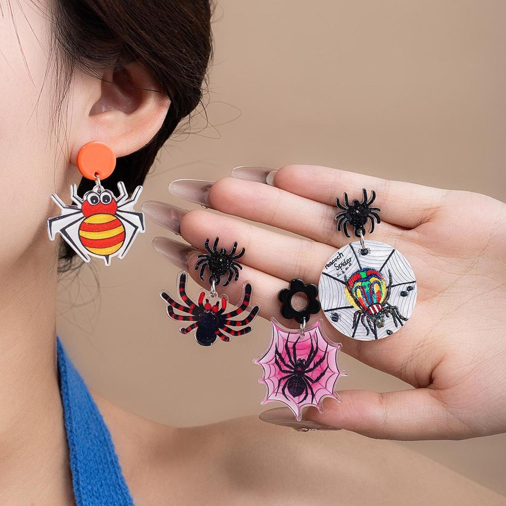 Fun Exaggerated Halloween Spider Stud Earrings – Cool, Versatile, and Fashionable European & American Style Accessory