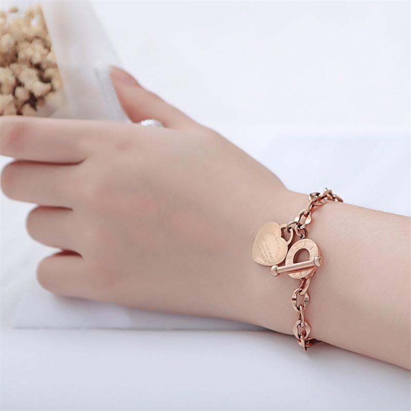 European and American Titanium Steel Ladies O-shaped Chain Love Motto Couple Rose Gold Lock Design Bracelet Gift