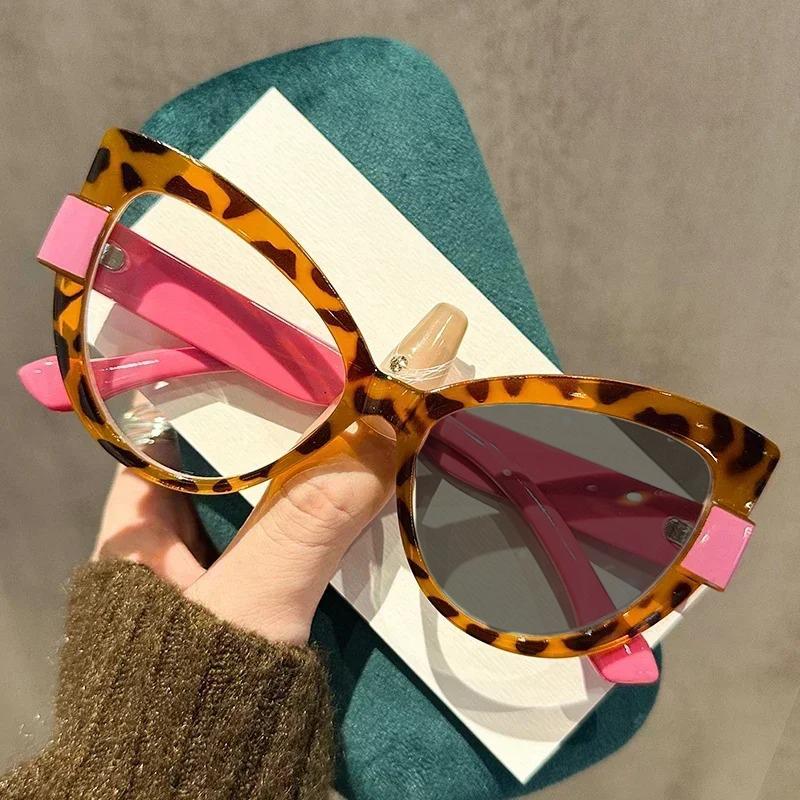 Women Large Frame Pochromic Reading Glasses Trendy Cat Eye Far-sighted Eyewear Men Oversized HD Presbyopia Sunglasses