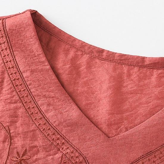 Women Tops V-Neck Embroidery Flower Pattern Short Sleeve Pullover Tops Loose Fit Pure Color Summer T-shirt