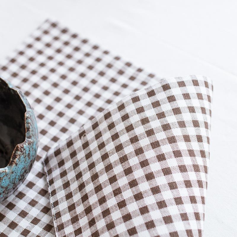 Double-layer retro small plaid cover cloth double-sided placemat fabric dining table mat coaster dust-proof thermal insulation mat retro wind