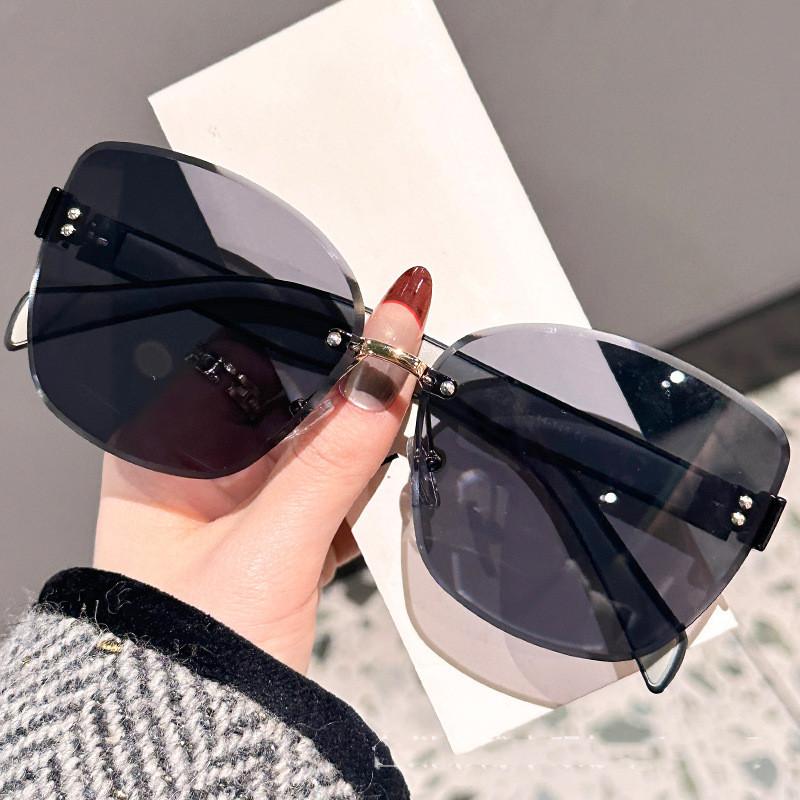 

Large Frame Cat Eye Fashion Sunglasses 2025 New UV Protection Women s Edge Cutting Frameless DS-8208