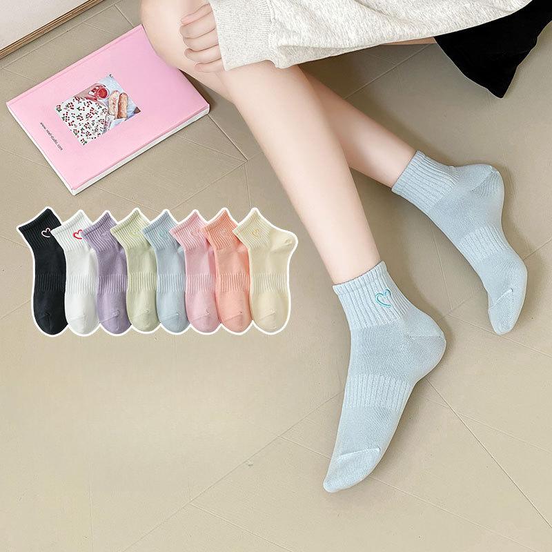 Female Spring and Summer All Kinds of Sports Love Embroidery Boneless Low Top Short Tube Cotton Socks