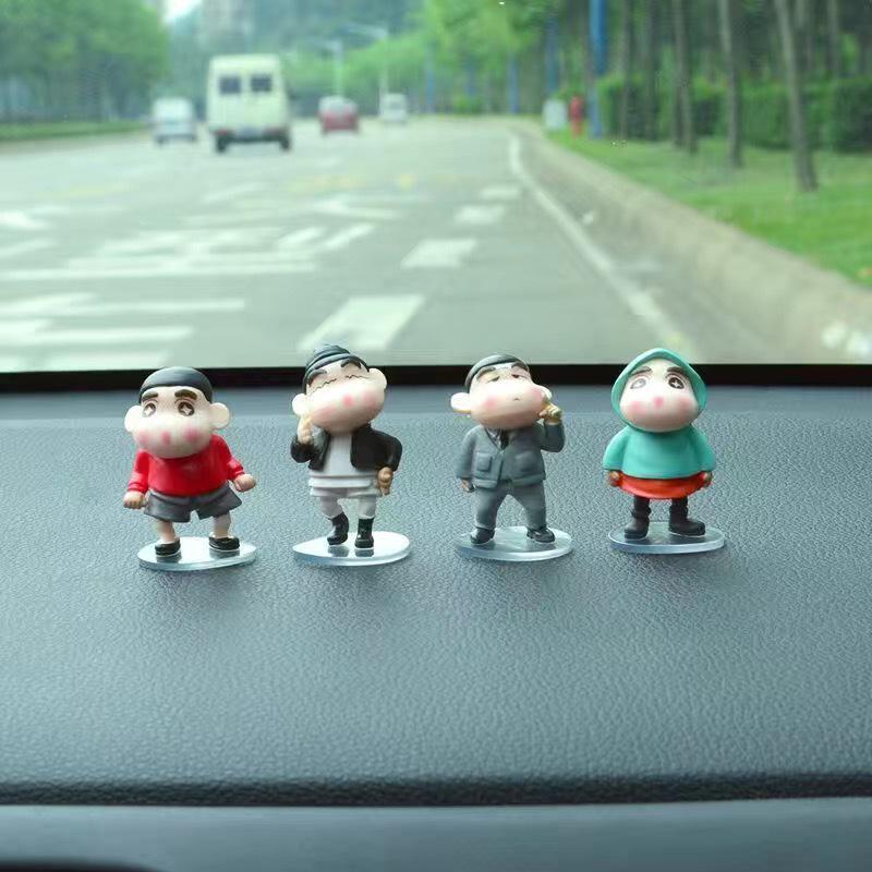 Ornament Consola Auto Păpușă Crayon Shin-chan - Decor Interior Desen Animat