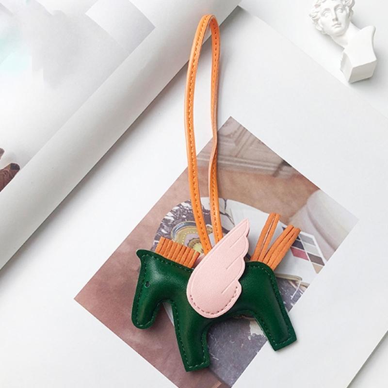 Cute Angel Wing Horse Keychain Pendant for Women Girls Fashionable Mini Horse Shape Bag Charm Oranemnt for Handbags