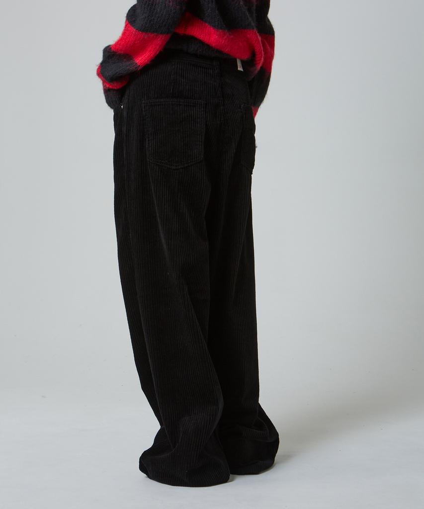 UNKNOWN PLANET Custom One-Pleat Wide Corduroy Pants Black