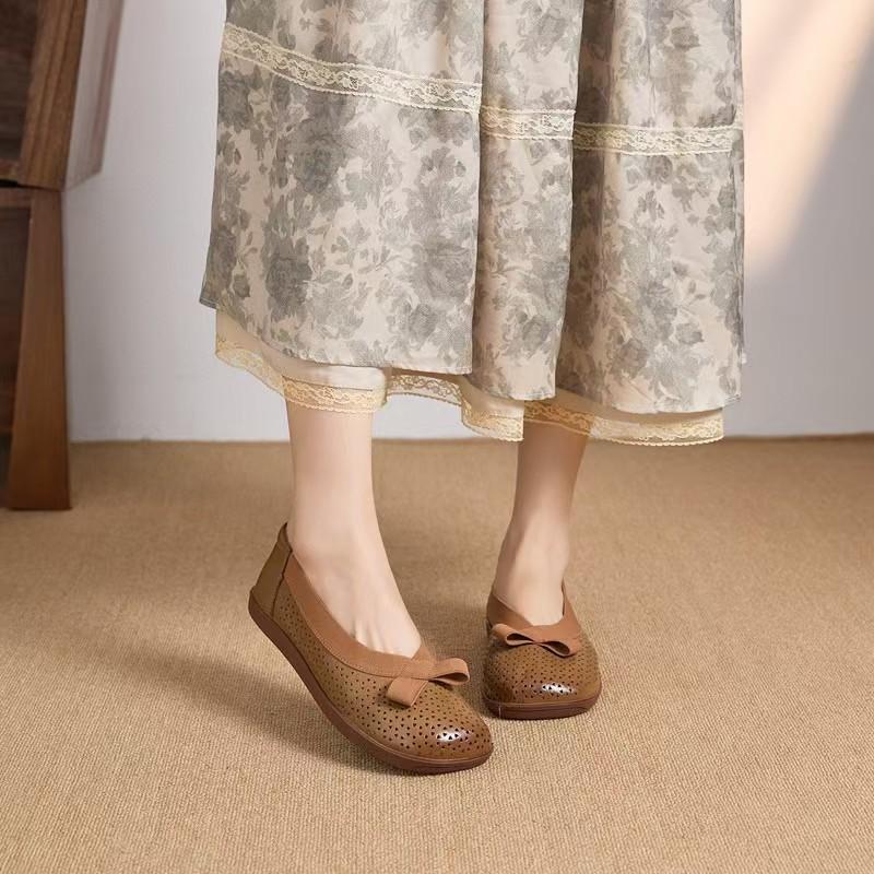 

Полые одинарные туфли женские летние новые на плоской подошве из первого слоя коровьей кожи дышащие туфли с отверстиями мягкая подошва с мелким вырезом туфли для мамы 35 хаки