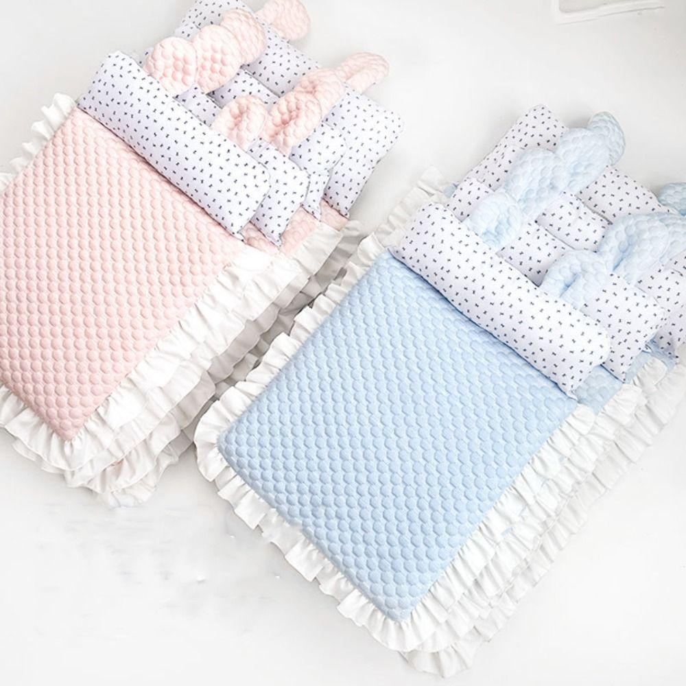 Ice Silk Fabric Breathable Dog Bed Skin Friendly Dog Bed Flounce Cooling Pet Bed  Indoor Use