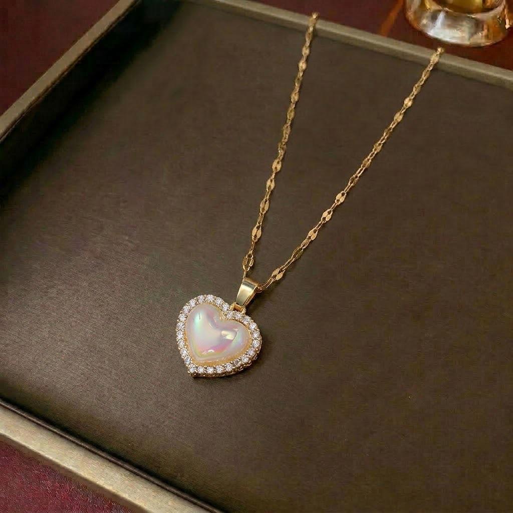 Women's Heart Zircon Necklace - Star & Moon Collection, Fashionable Clavicle Chain Jewelry, Inspired by Cross-border Internet Celebrity Styles.