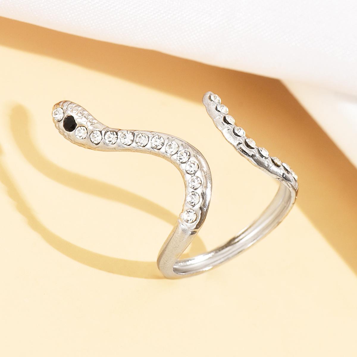 Retro Punk Rhinestone Snake Ring: Hip Hop Stainless Steel Animal Design for Women