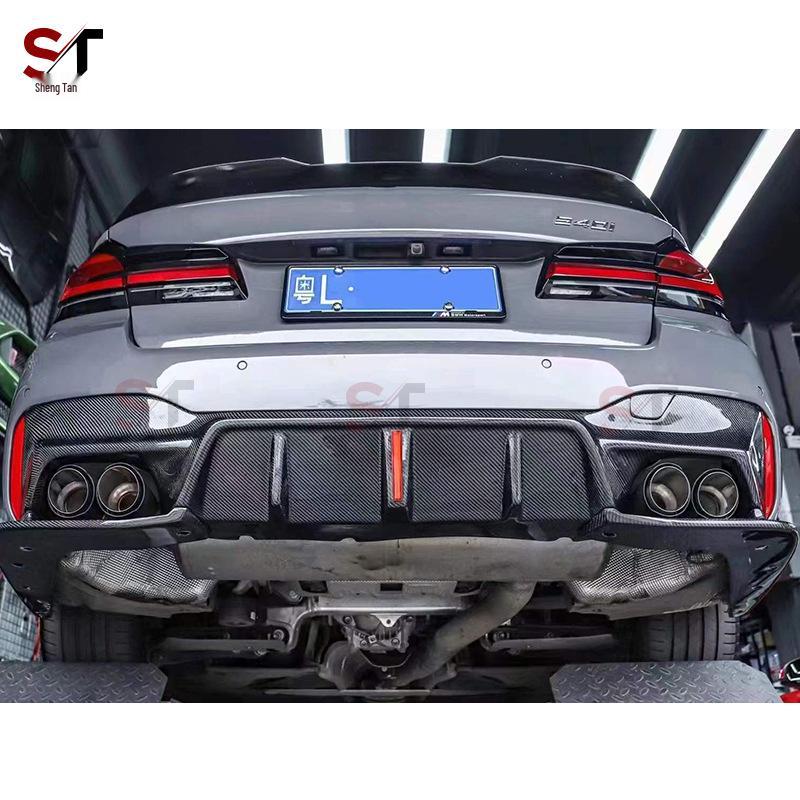 BMW 5 Series G30 G38 F90 Carbon Fiber Rear Lip Diffuser with Lights Body Kit