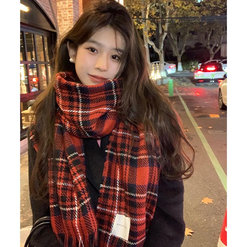 Red plaid Christmas scarf women's winter Korean version of high-end versatile scarf student couple thickened warm shawl
