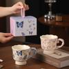 Kreatywny ceramiczny wysoki kubek w stylu ins, premium kubek do kawy, herbaty, wody z motylami, do biura, domu, na śniadanie