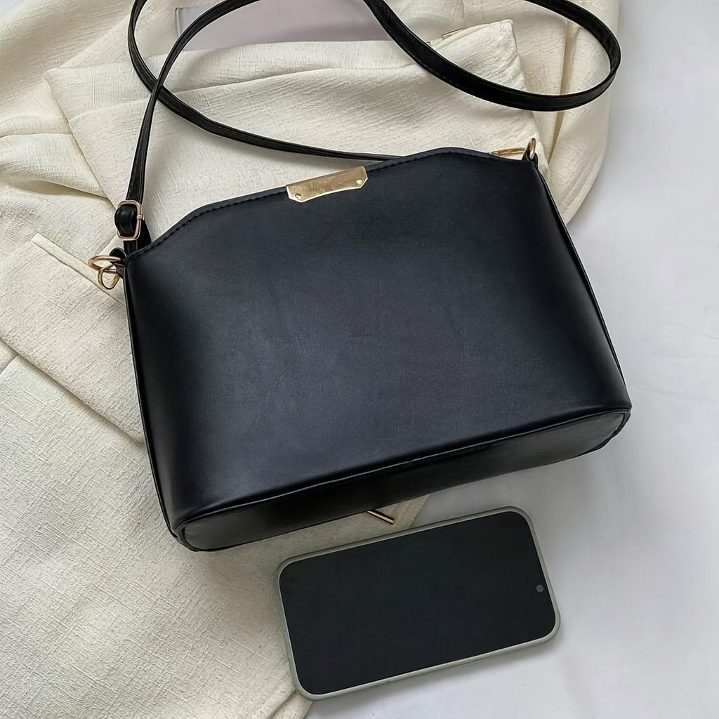 Minimalist Crossbody Bag  Stylish Metal Decor Bucket Bag Simple Shoulder Bag for Women Luxury Bag Retro Shell Handbags Purses