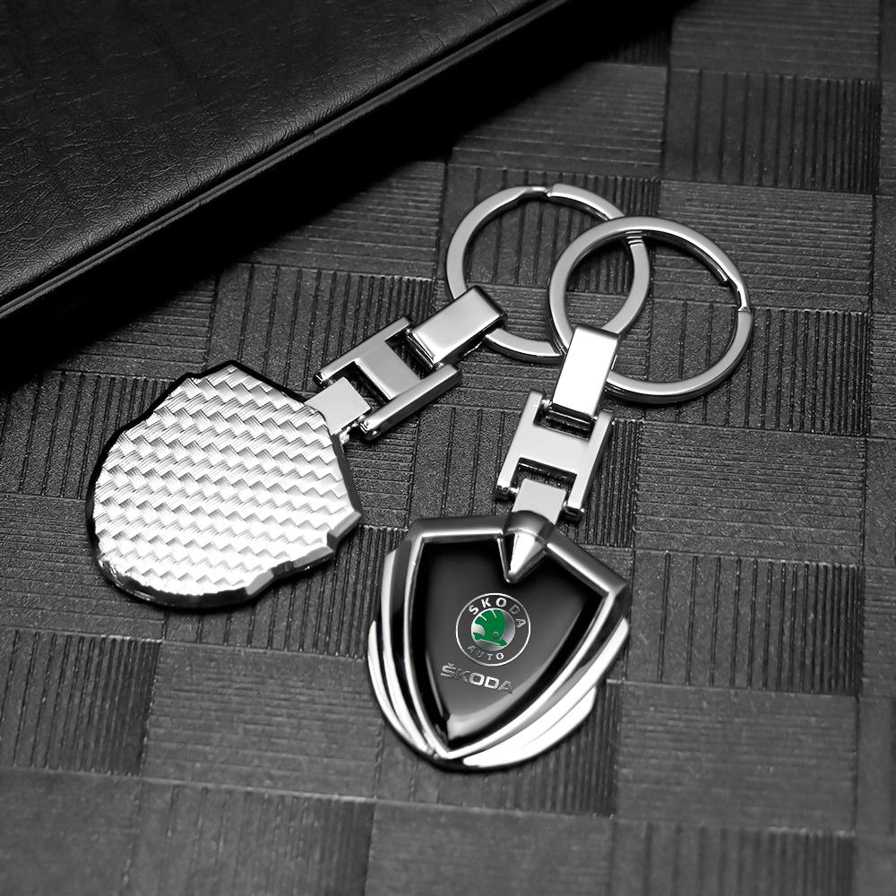 TTJJ2 1/2Pcs Metal Alloy Logo Car Keychain For Skoda Octavia Mk3 Fabia 2 Superb 3u 2 Kamiq Kodiaq VRS Rapid Key Chain Keyrings Gifts