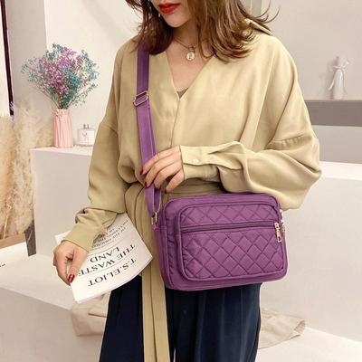 Kadın çantası kore moda yeni nakış ipliği büyük kapasiteli omuzdan askili çanta orta ve yaşlılık için klasik Crossbody çanta basit