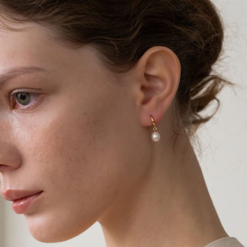 Aube de moi Odette Pearl Drop Earring