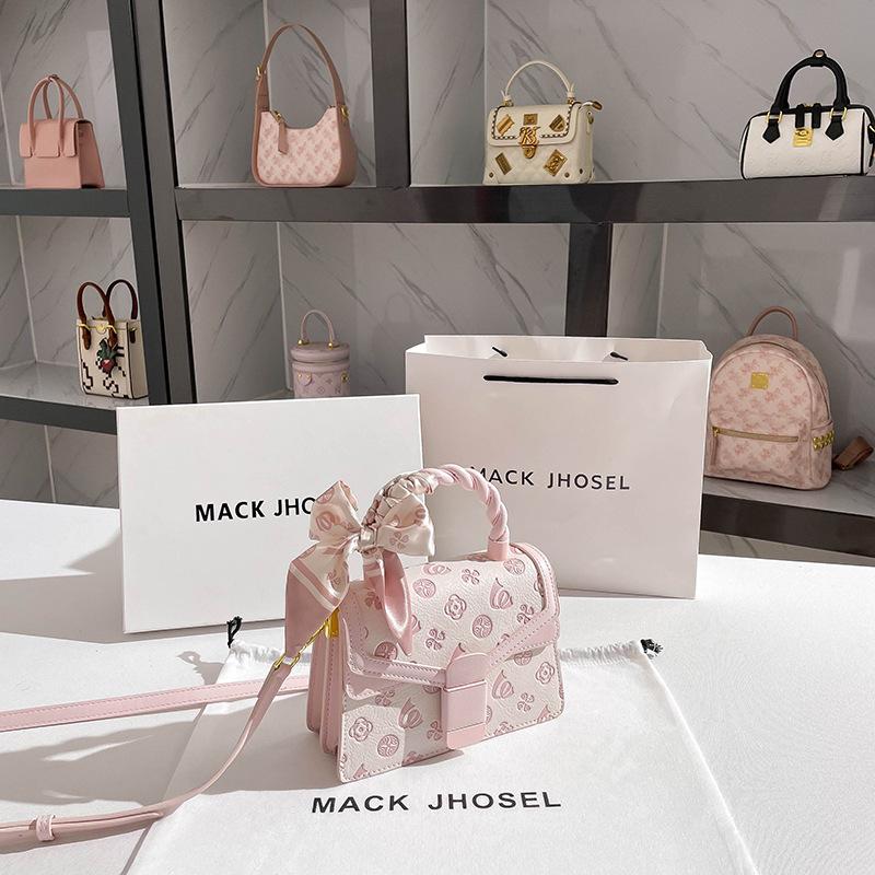 Pink High-end Handbag New Commuter Embossed Small Square Bag for Women