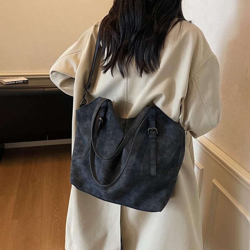 High Quality Women's Bag Urban Trend Style Shoulder Bag Matte Leather Adjustable Shoulder Bag Versatile Casual Large Capacity Commuter Zipper Handbag