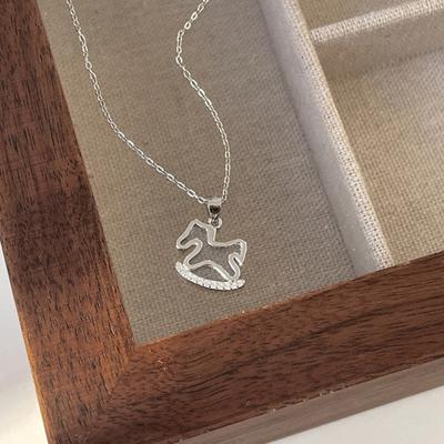 Men's and Women's Collarbone Necklace Fashion