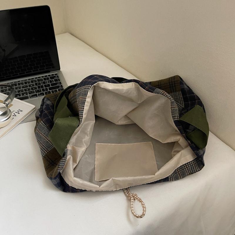 Large Capacity Messenger Bag Casual and Lightweight Plaid Design with Adjustable Shoulder Straps Fashionable Shoulder Bag KTB