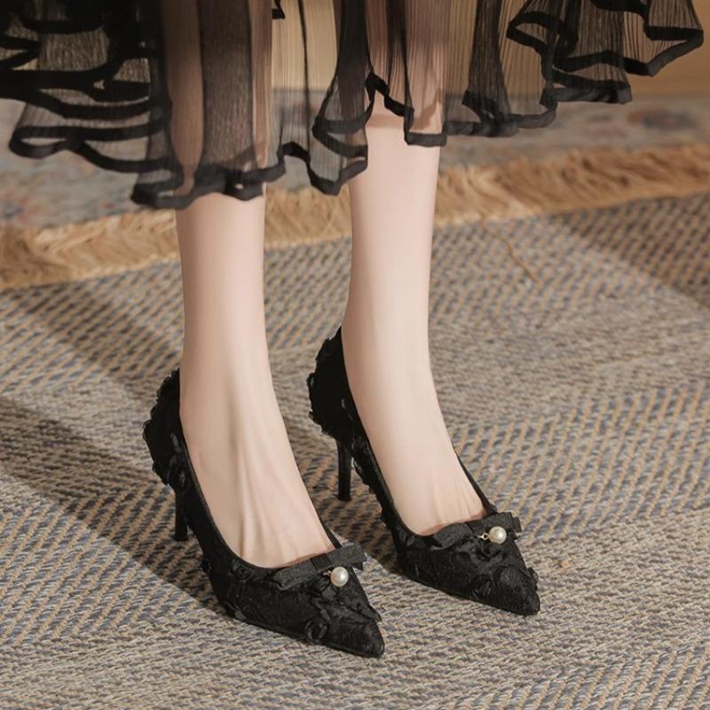 

Осень Новые Туфли-лодочки на Тонком Каблуке Женская Мода Острый Носок Мелкий Вырез Кружево Бабочка Узел Нескользящие Высокие Каблуки 39 чёрный