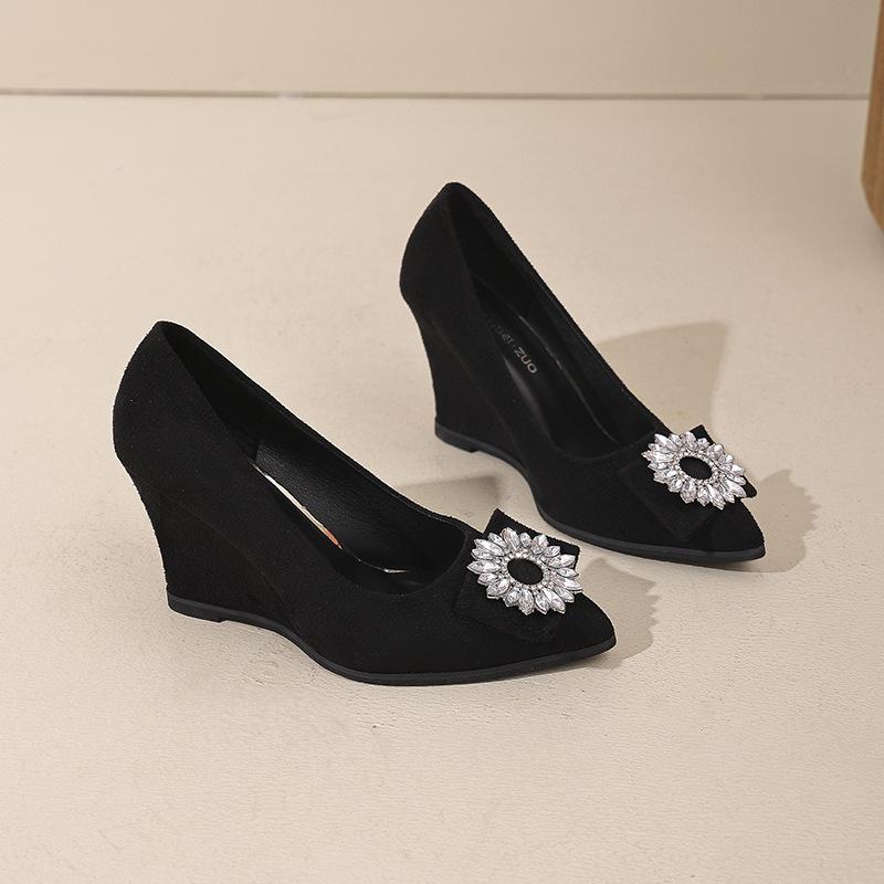 

2025 autumn new rhinestone single shoes light mouth black pointed wedge high heels suede small temperament single shoes 43