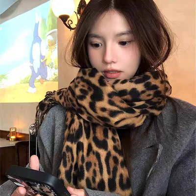 Autumn Winter Thickened Women's Scarf Leopard Print Tassel College Style Versatile Warmth Neck Warmer Shawl Fashion Accessory
