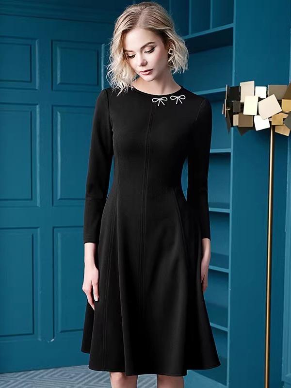 

Elegant White Slimming Dress: European & American Style for Women Medium