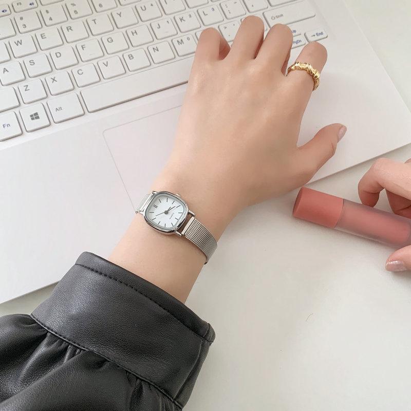 Watch Female Student Retro Square Small Simple Fashion Style College Niche Quartz Watch