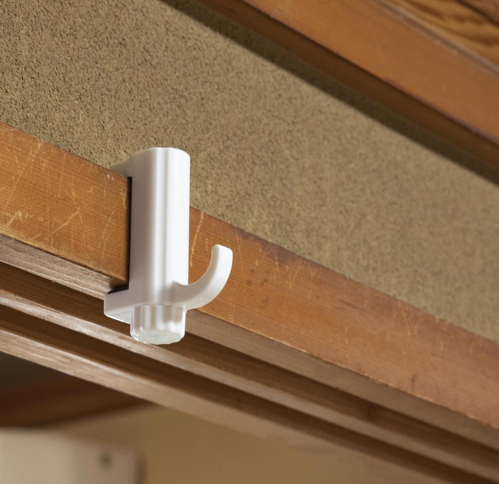 Set of Lintel Hooks for Indoor Fits up to 40mm 2kg Weight Capacity Screw No Tools or Drilling Made of ABS by Mizukan Seirensho 4 Blinds, Thick, (Per