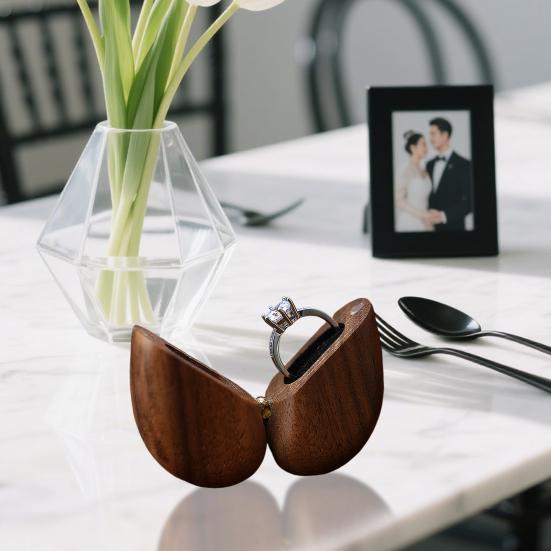 Yousheng Heart-shaped Ring Box Compact Size Portable Retro Style Wooden Proposal Wedding Ring Holder Jewelry Organizer