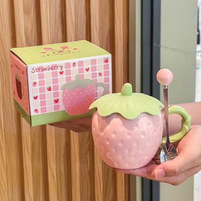 Cute Hand-painted Strawberry-shaped Ceramic Mug with Lid for Girls' Birthday Gifts, Girlfriends' Souvenir Gift Box