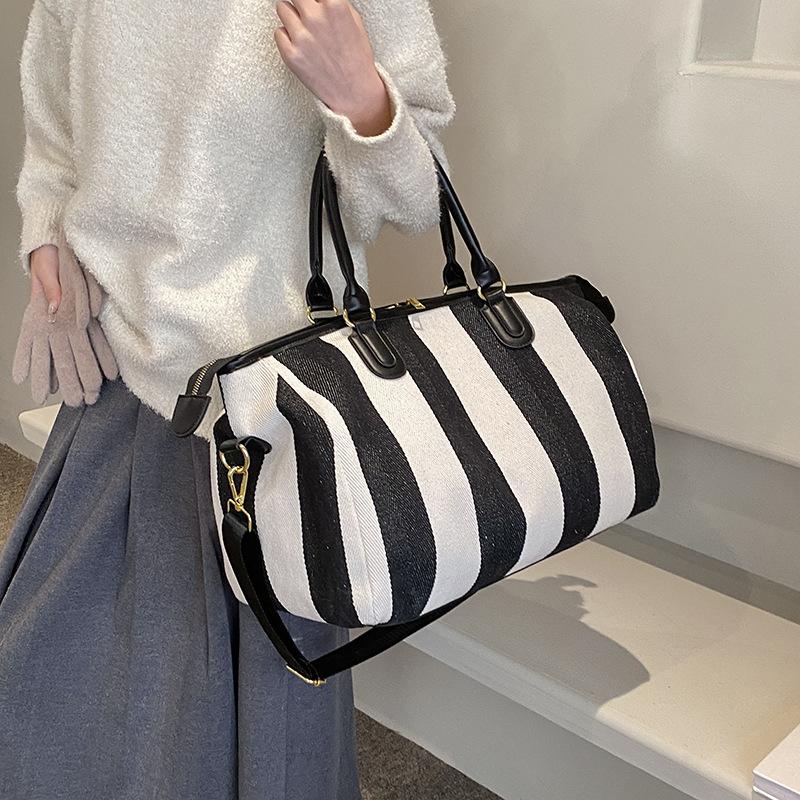 Large capacity canvas commuter bag women's new fashion striped handbag versatile messenger tote bag