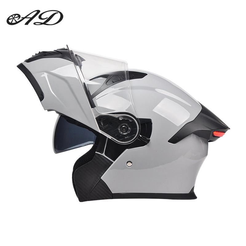 DOT Certified Unisex Flip-up Motorcycle Helmet: Stylish, All-Season Safety Taillight Design