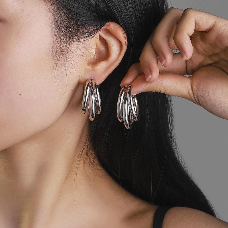 New silver silver needle hollow C-shaped multi-layer earrings personalized design earrings fashionable metal temperament earrings