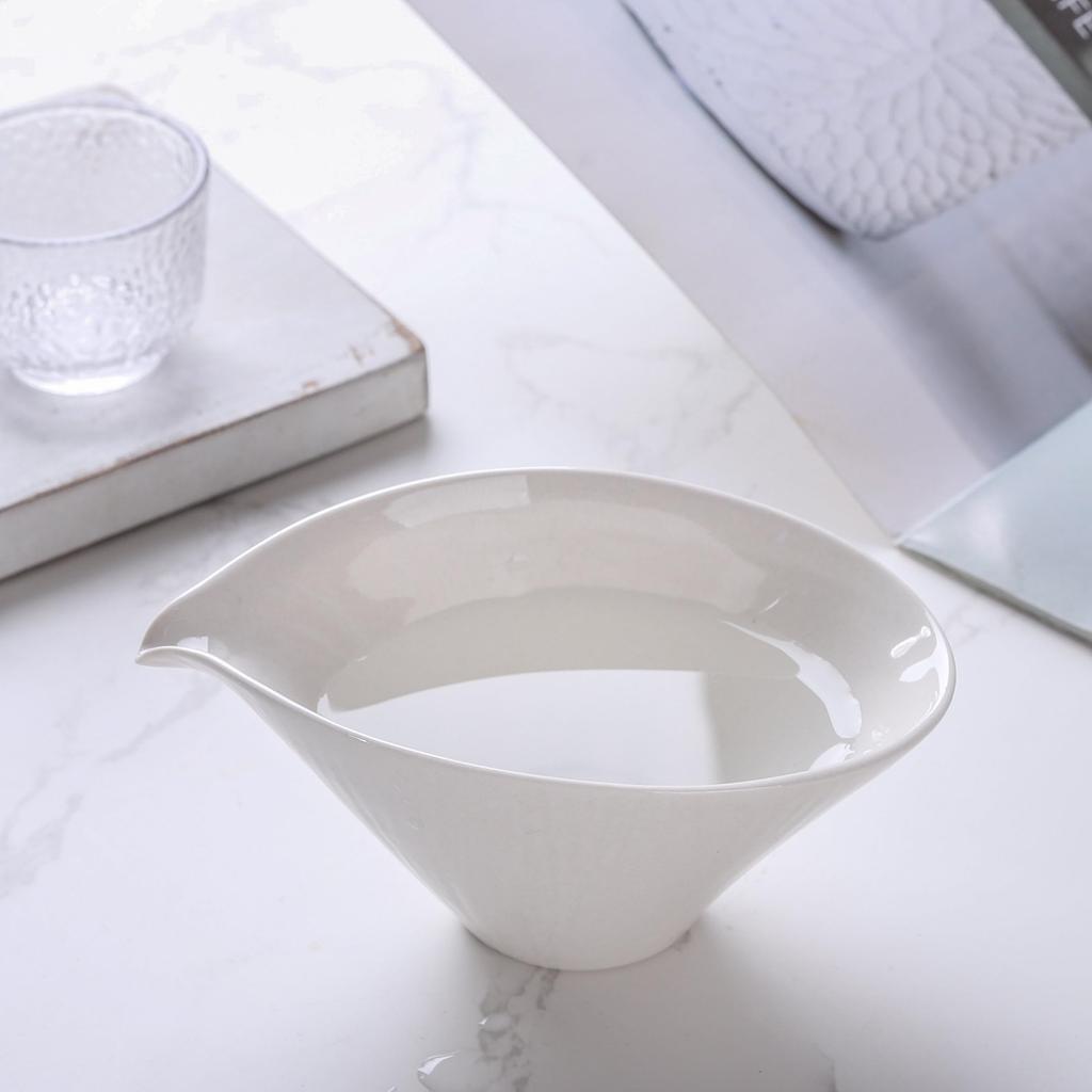 Sake pitcher, sake bowl, sake server, sake dispenser, sake carafe, sake bottle, Japanese tableware, dishwasher safe, sake carafe, water pitcher, decan