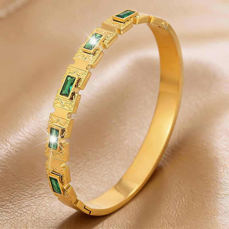Rich Emerald and Zircon Inlaid Jewelry Bracelet for Women 17CM