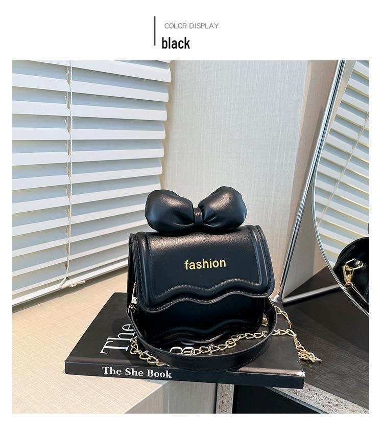 Sweet Girl 2025 Mini Lipstick Women's Crossbody Bag with Bow Chain