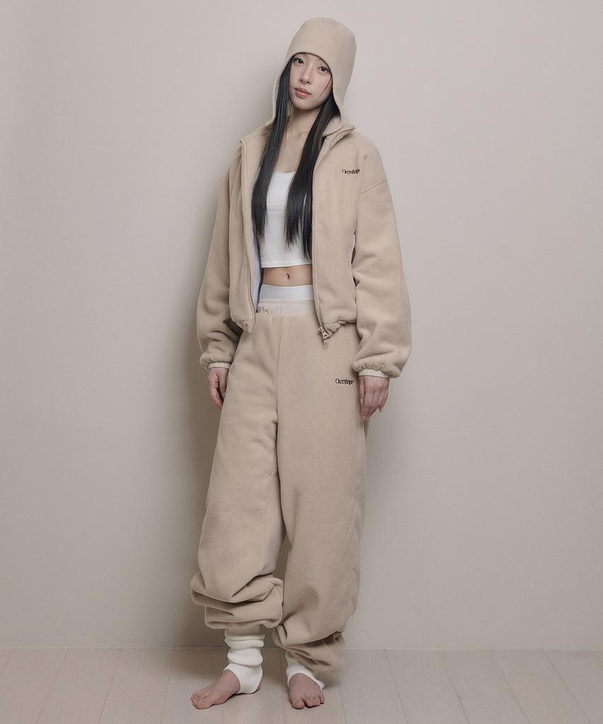 AWOSWEIB Over Shape Fleece Pants - Ivory