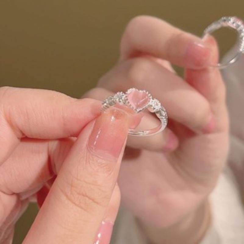 Sweet and Romantic Pink Color Heart Inlaid Zircon Women's Ring, Suitable As A Valentine's Day Jewelry Gift for Girlfriends