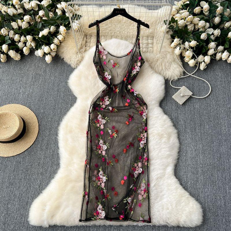 

Сетчатый топ-майка Модное бандажное платье Платье Вышитое Rose Red Flower with black background All yards