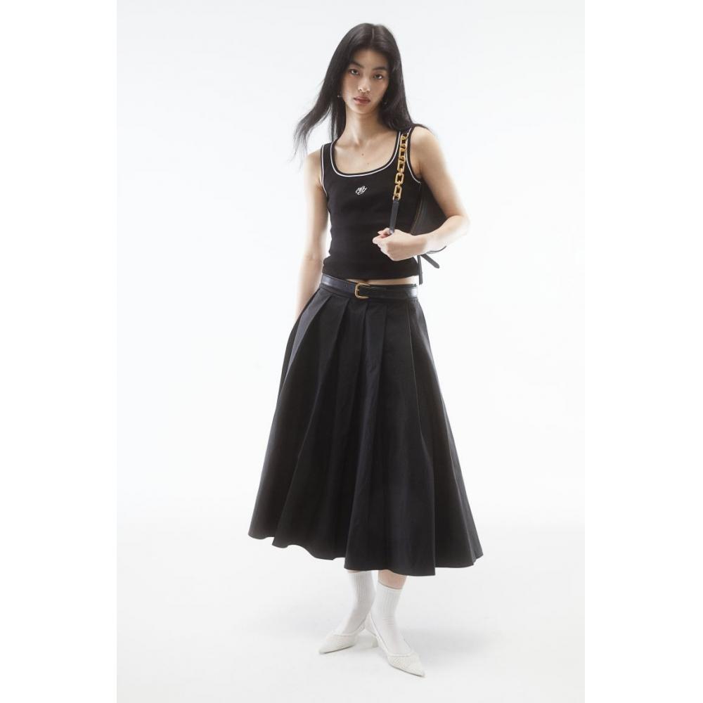 

Топ без рукавов с вышивкой HM, черный