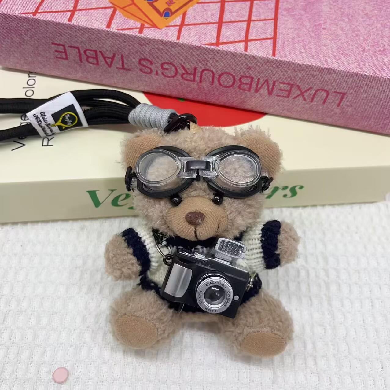 

Креативный кулон в виде медведя-камеры, плюшевая кукла, фигурка пилота: Подарок для пары Брелок Шарм для сумки