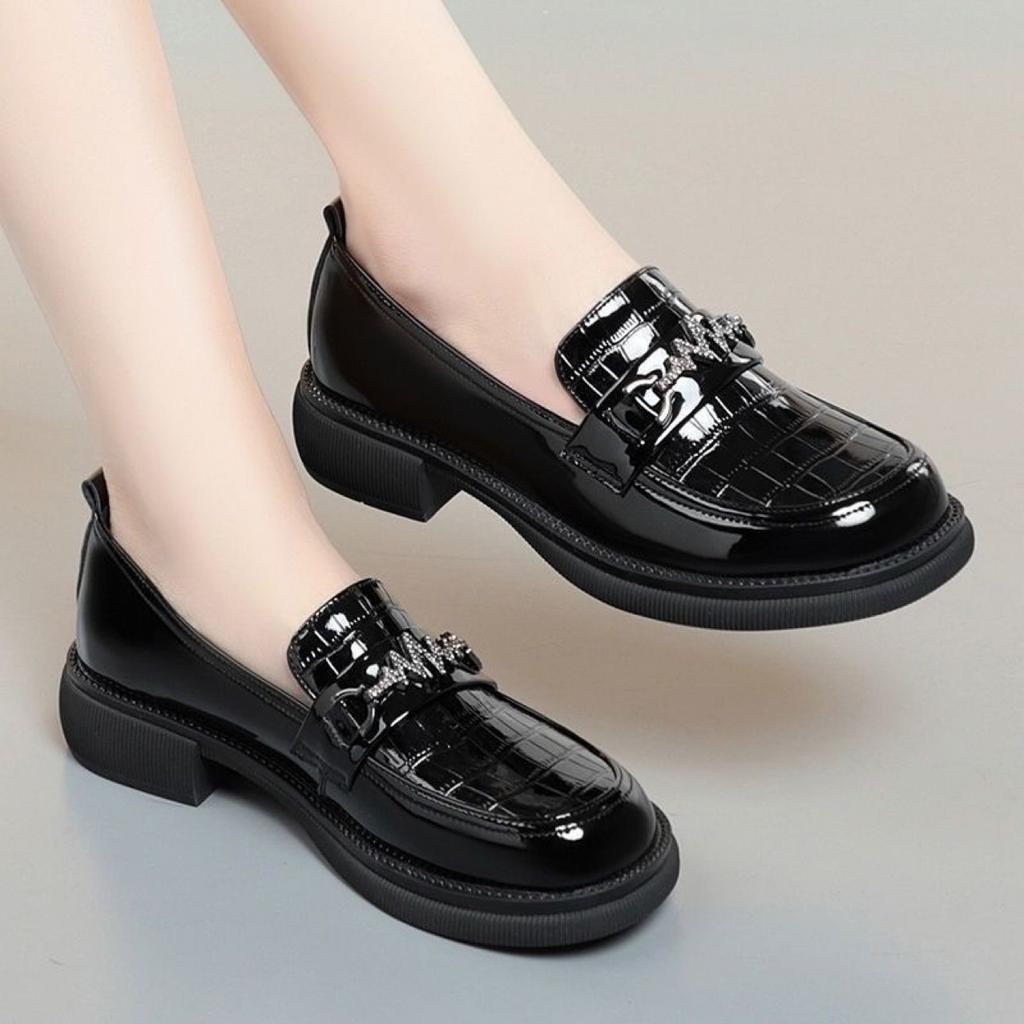 Soft Leather Single Shoe Women's 2024 New Soft Sole Comfortable Patent Leather English Style Loafers Work Small Leather Shoes