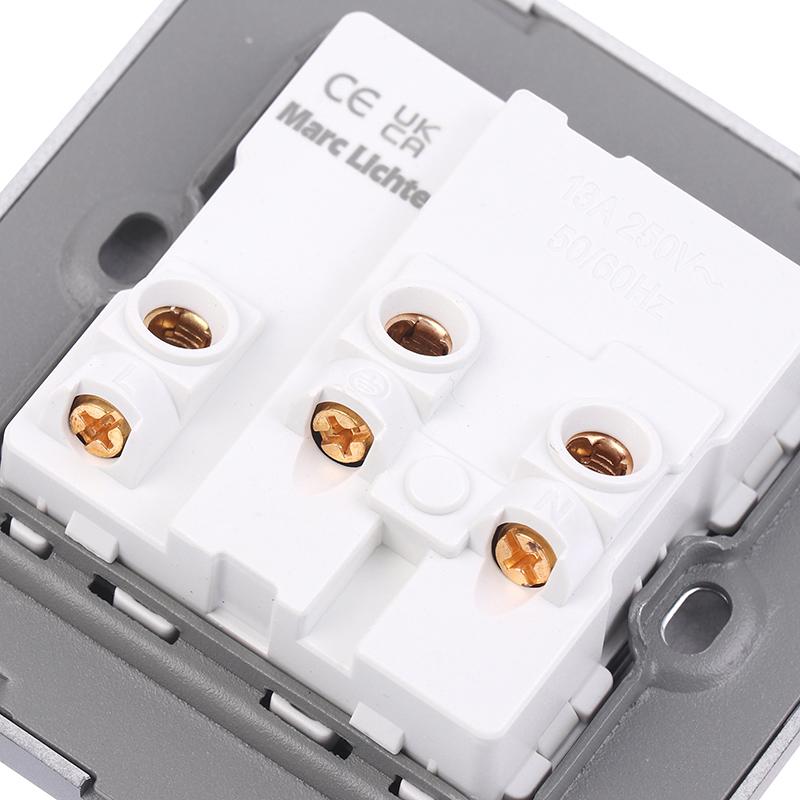 Uniwersalne gniazdko 18W Type-C Quick Charge 5-pinowe, Brytyjskie gniazdko elektryczne ścienne z ładowarką USB, Biała inteligentna podwójna wtyczka gniazdka zasilającego