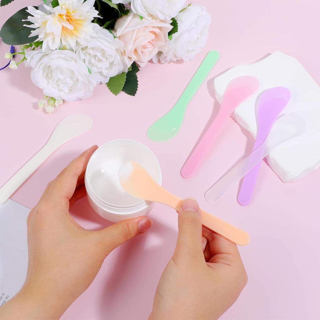 6 PCS Plastic Cosmetic Spatula, Candy Color Makeup Scoops Spatulas Stick Applicator Reusable Cosmetic Mask Mixing Spoon Beauty Spa Makeup Tools for
