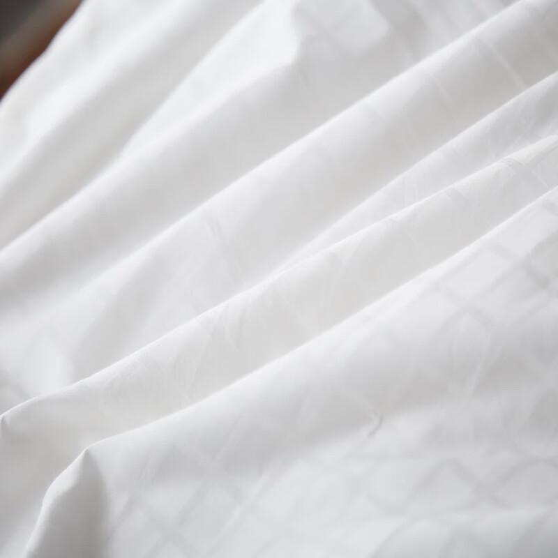 Hengyuanxiang 60S Cotton Jacquard Mulberry Silk Quilt