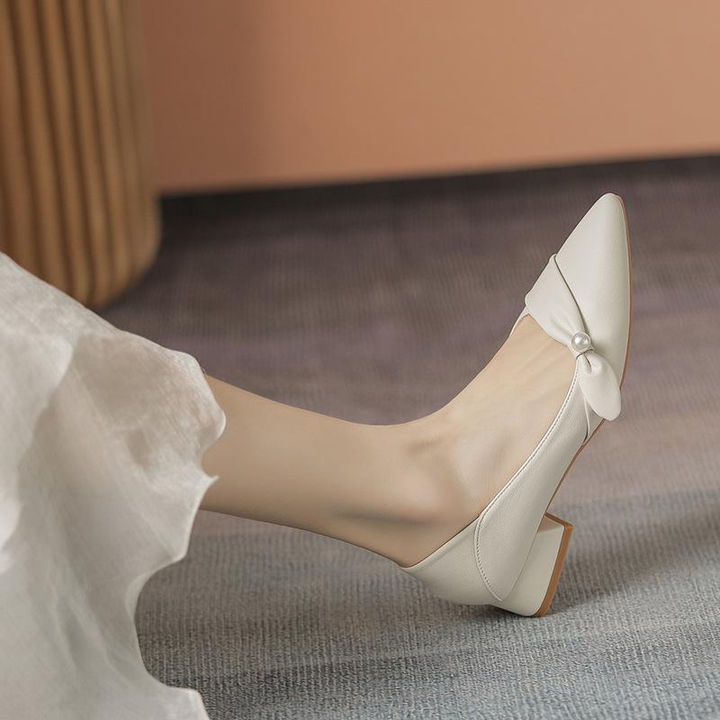 Spitze Einzel-Schuhe Damen Frühling professionell mittlerer Absatz sanfte Schuhe Damen Schleife Perle dicker Absatz