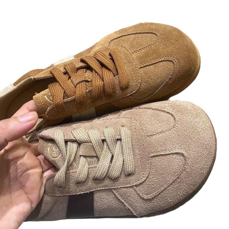 Women's new autumn models show feet, small flat-bottomed casual sports board shoes, versatile little white shoes are light and trendy